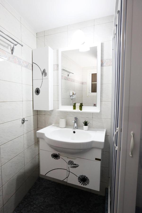 Ipelhome - Athens Heart Apartments ภายนอก รูปภาพ